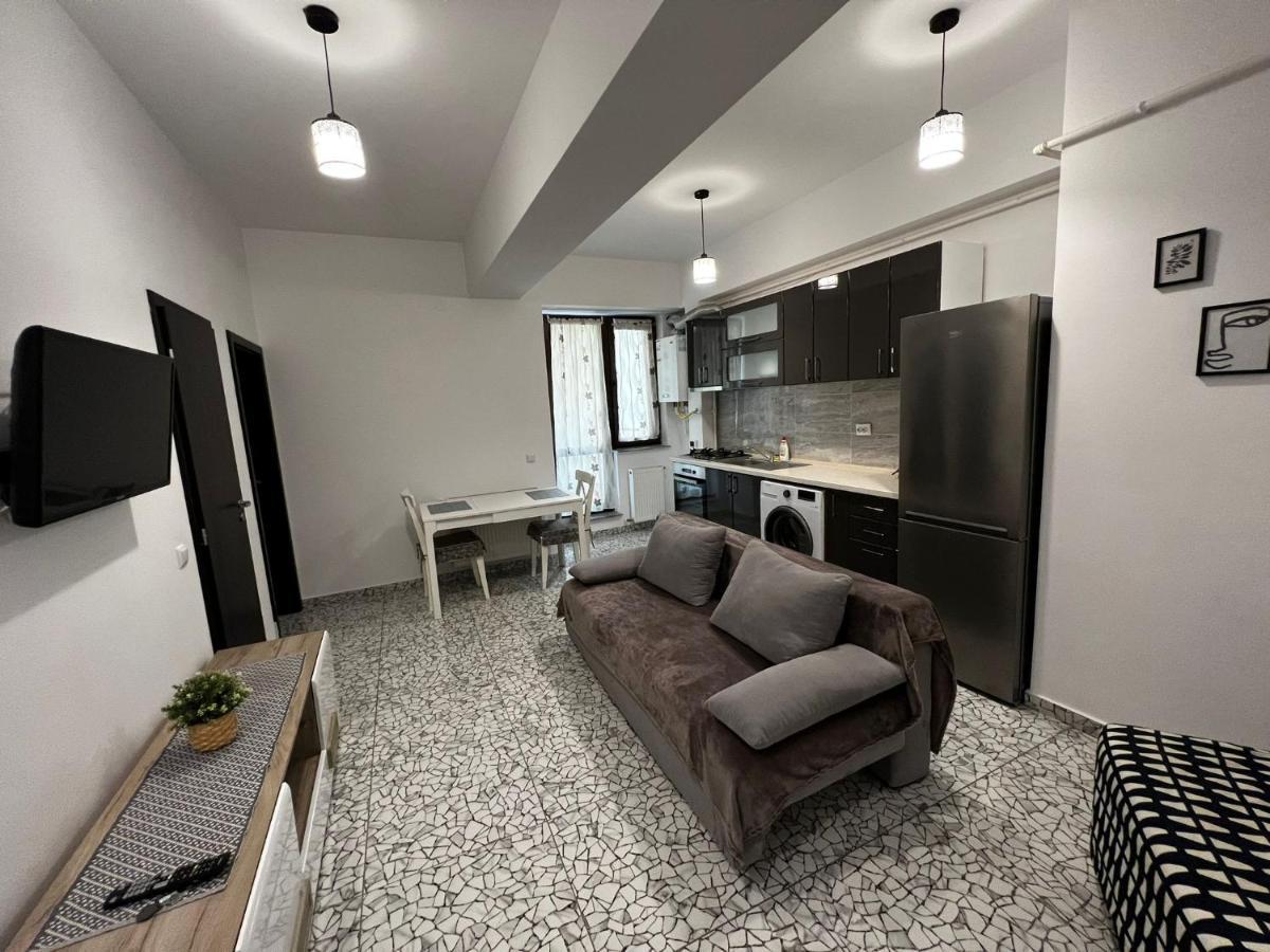 Palas Mall - Cozy Studios And Flats Yaş Dış mekan fotoğraf