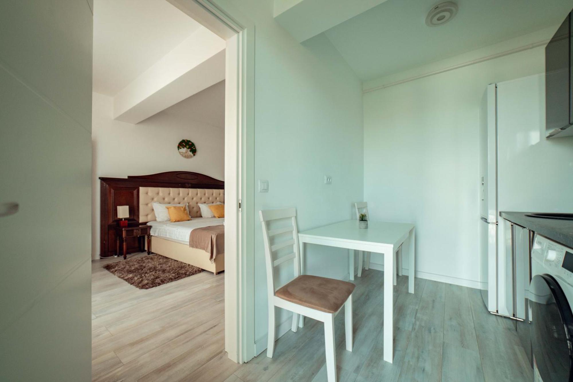 Palas Mall - Cozy Studios And Flats Yaş Dış mekan fotoğraf